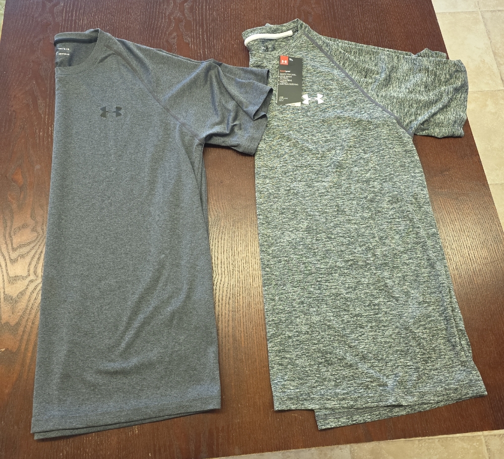 Under Armour Mens Dark and Heathered Light Gray Shirt Bundle